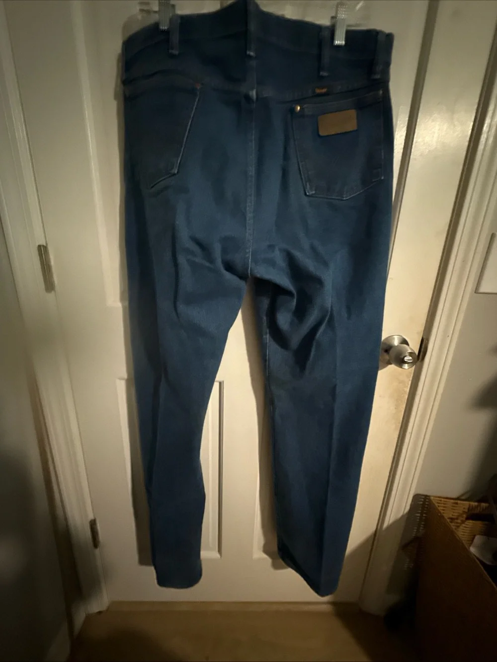 Wrangler vintage 1990’s Classic Men's Blue Denim Jeans - Timeless Straight Fit